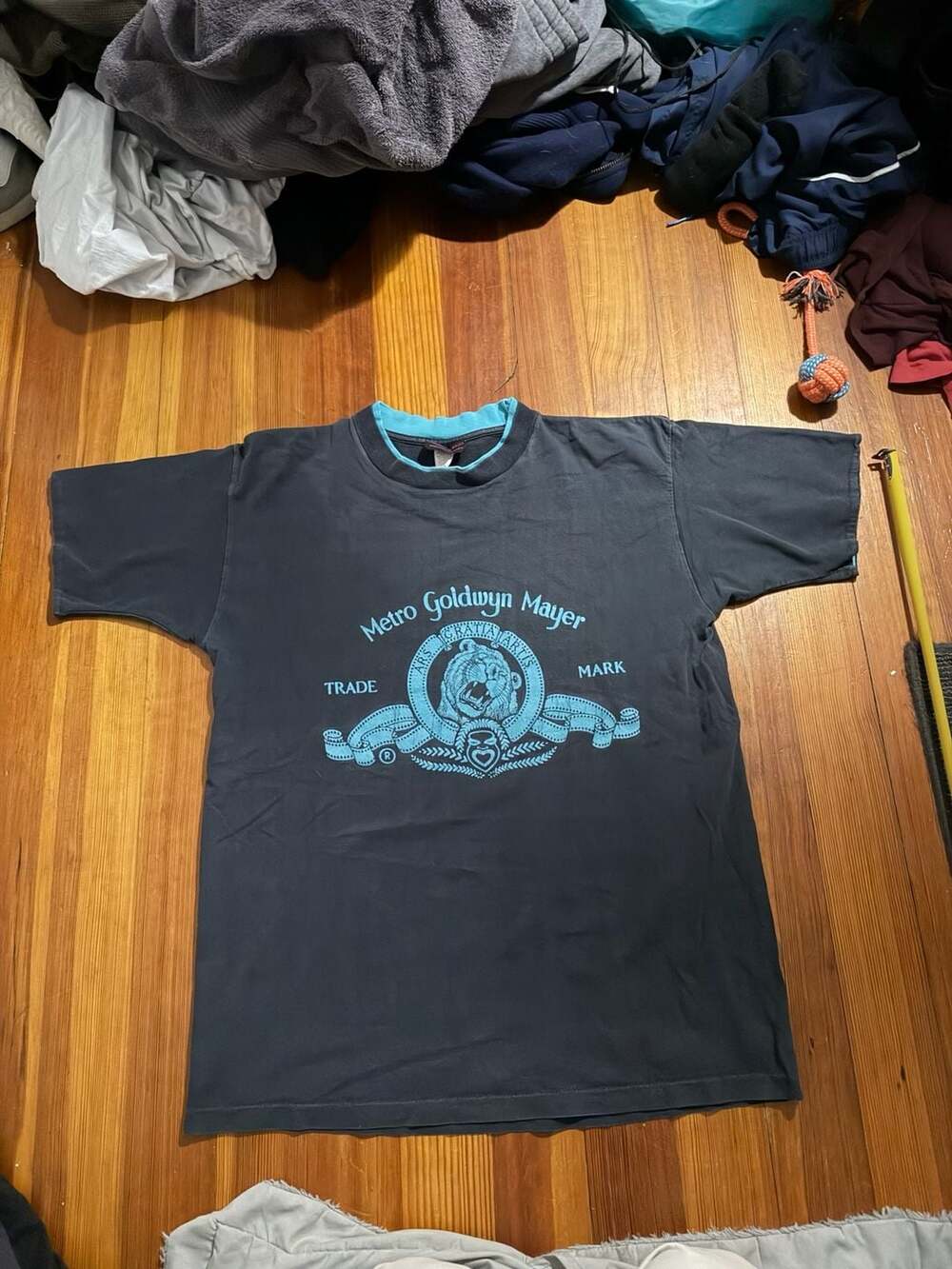 Vintage 90s Metro-Goldwyn-Mayer MGM Graphic T-Shirt Heartland Black